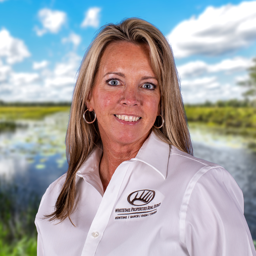 Tracie Hicks Profile Headshot