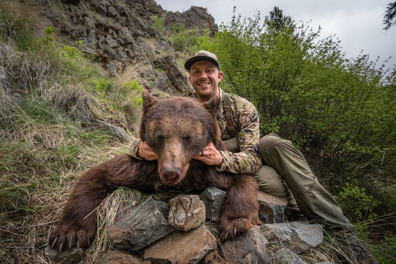 1D989F7F-9549-409A-8DE3-A9B716E00652_1_105_c