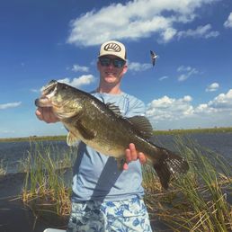 8B090379-7AFB-4A47-842F-C71B79A78A1A