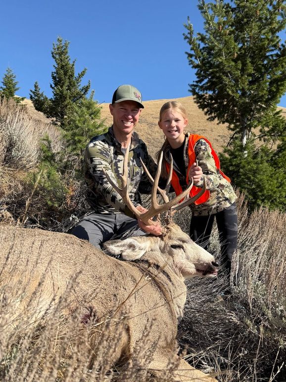 89B2E0B6-3E40-41E6-AB06-F231D1BE3427