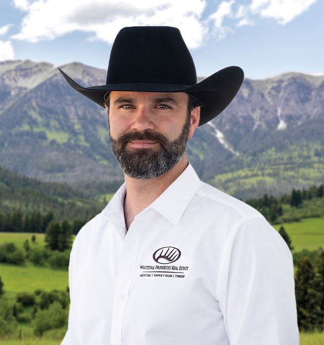 Jordan Gill_2025 Agent Headshot