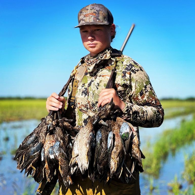 FBC71E5C-B860-4B94-8FA7-87A7F04142AB