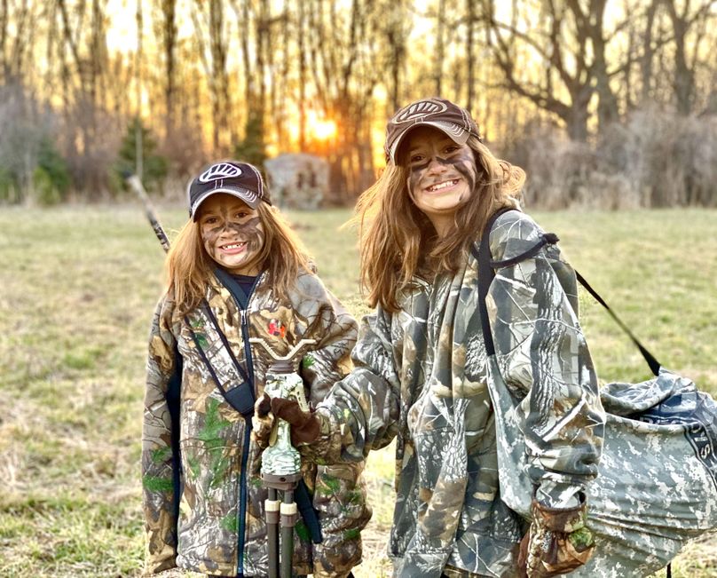 Girls turkey hunting