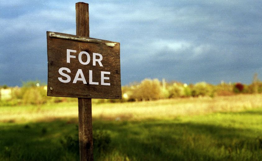 What Sells Hunting Land?