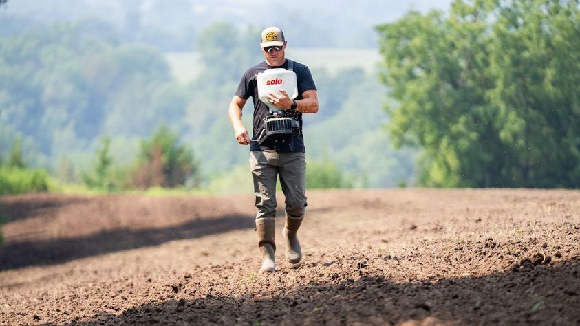 Deer-Food-Plot-Mixes-7