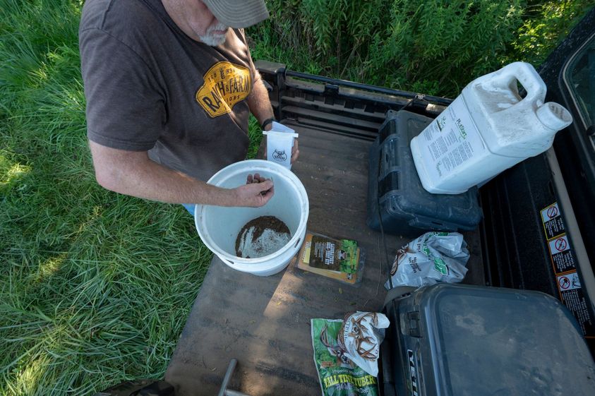 Food-Plots-Beginners-Guide-3