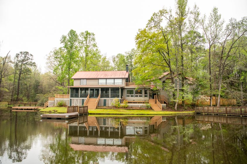 How to prepare your country home for sale