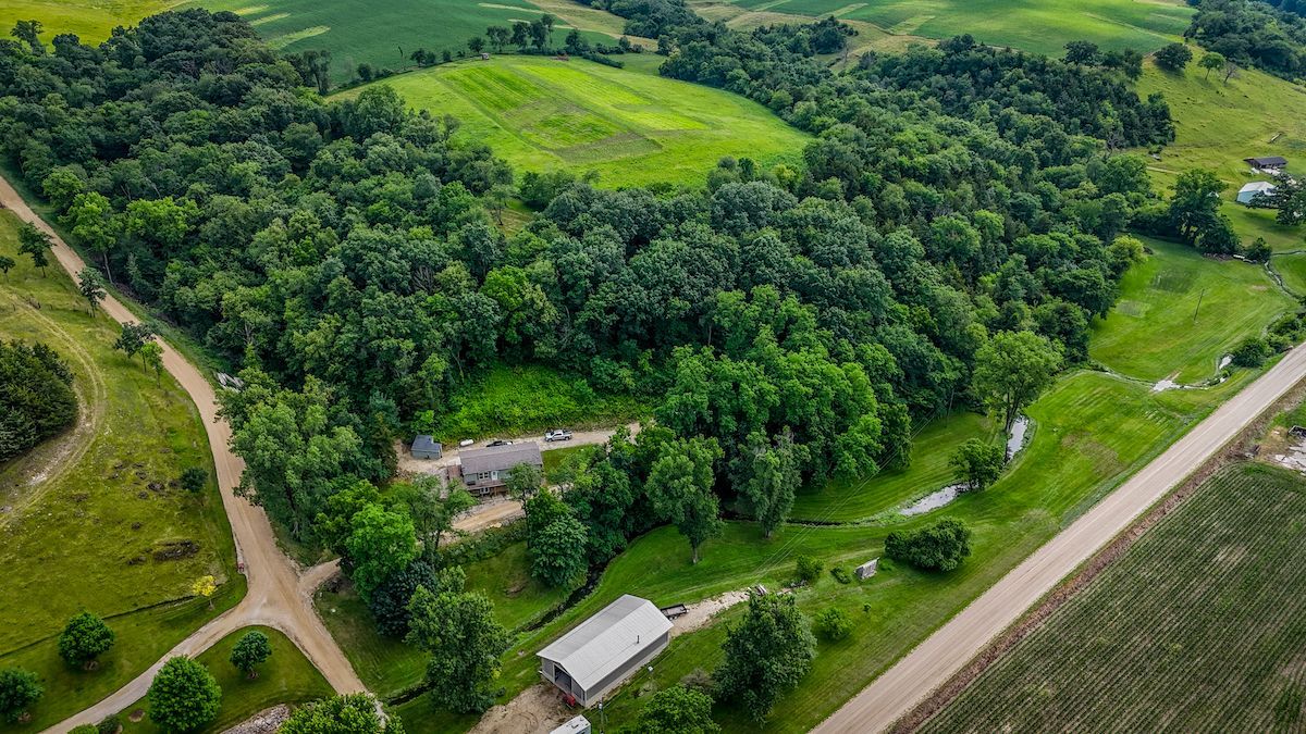 Beautiful Ranch Home And Great Hunting Potential In Eastern Iowa