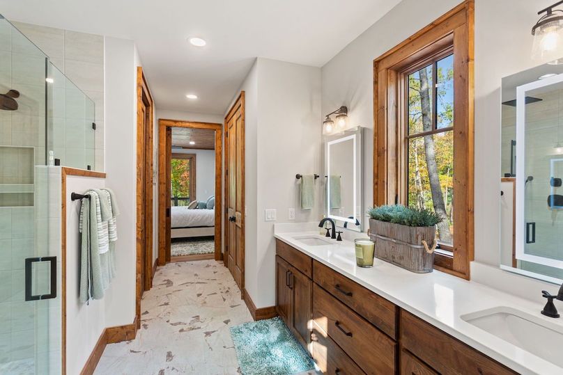 73-web-or-mls-6400 Golf Club Drive-21