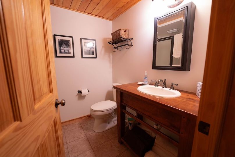 Cedar IA 152 Featured Z7