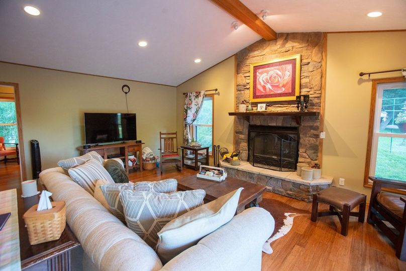 HARRISON CO. IA 24.85_19