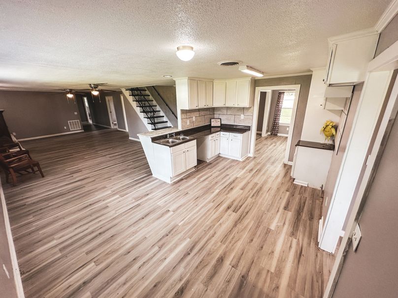 Chickasaw 2.3 w Home-11