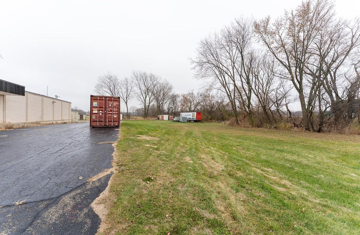 Winnebago 2.05 (Flee Market)_5