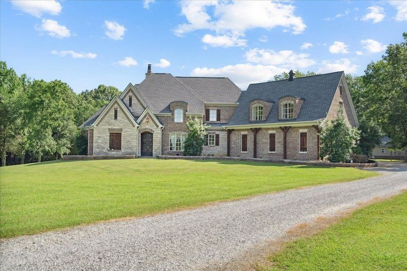 (b)01-01-1528249m-5300 Raleigh Lagrange Dr