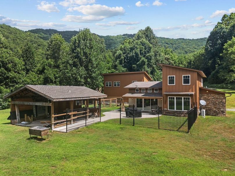 9-web-or-mls-4928 Yellow Creek Rd 007