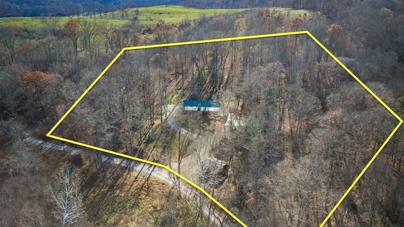 zj 21801 Sterling Rd153 2