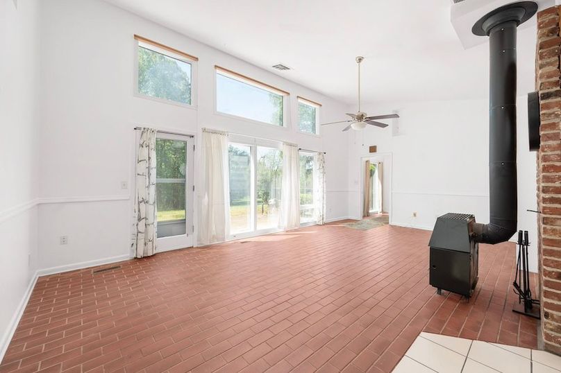 24-28-web-or-mls-279 Poplar Rd interior-11