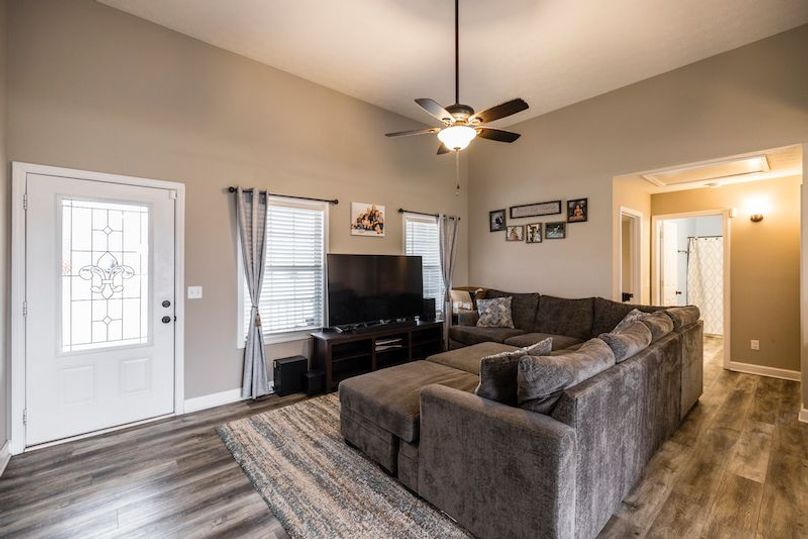 420 Jack Porter Rd-44