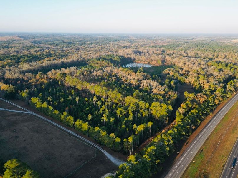 dji_fly_20251204_192506_14_1766581551101_photo