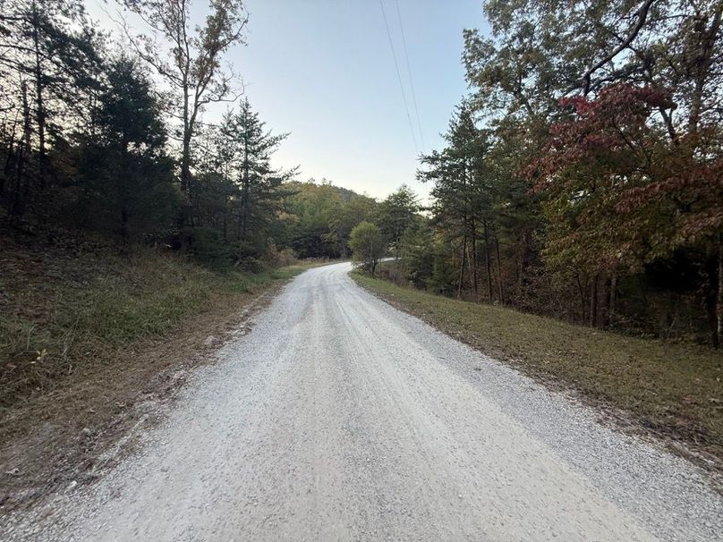 018 Echo Valley Road along the east boundary