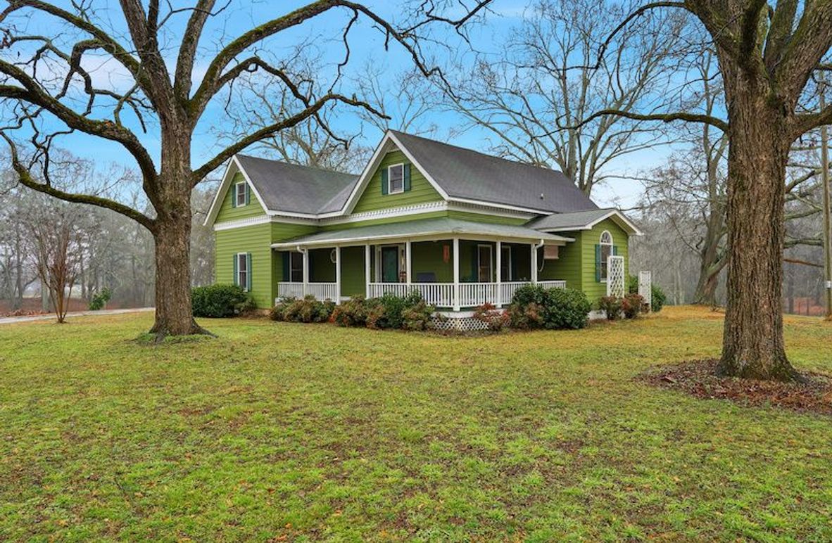 002 - 16 ga hwy 211 statham ga