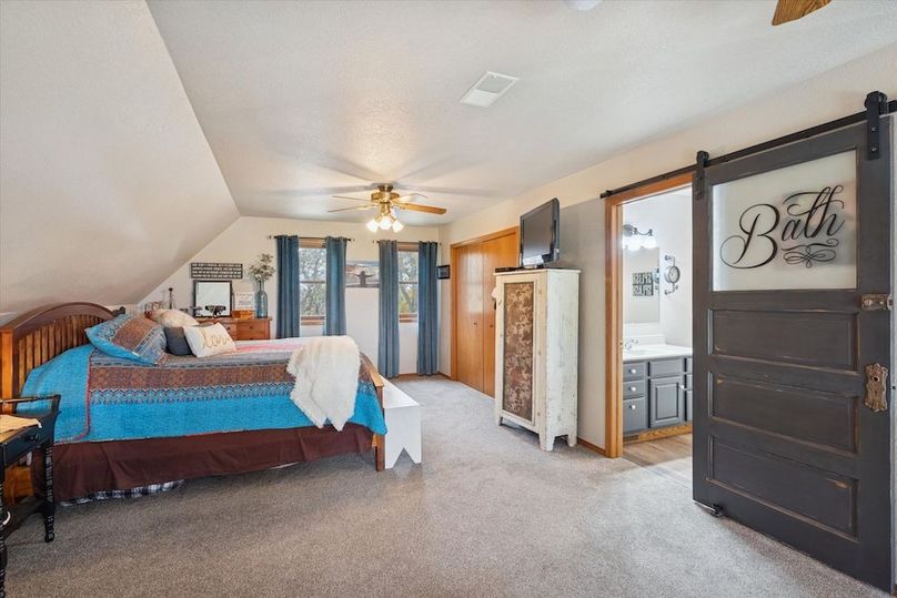 36-4800-Cub-Hollow-Rd-WindowStill