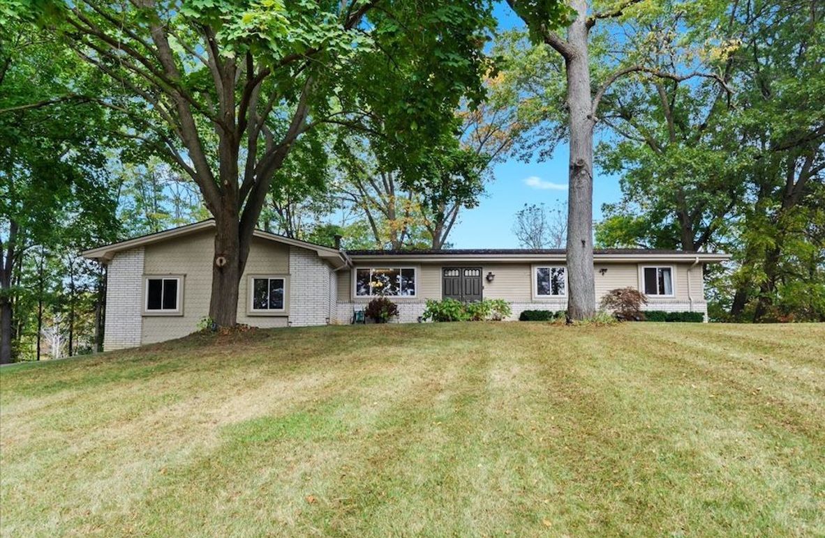 01-10932 Green Oaks Dr