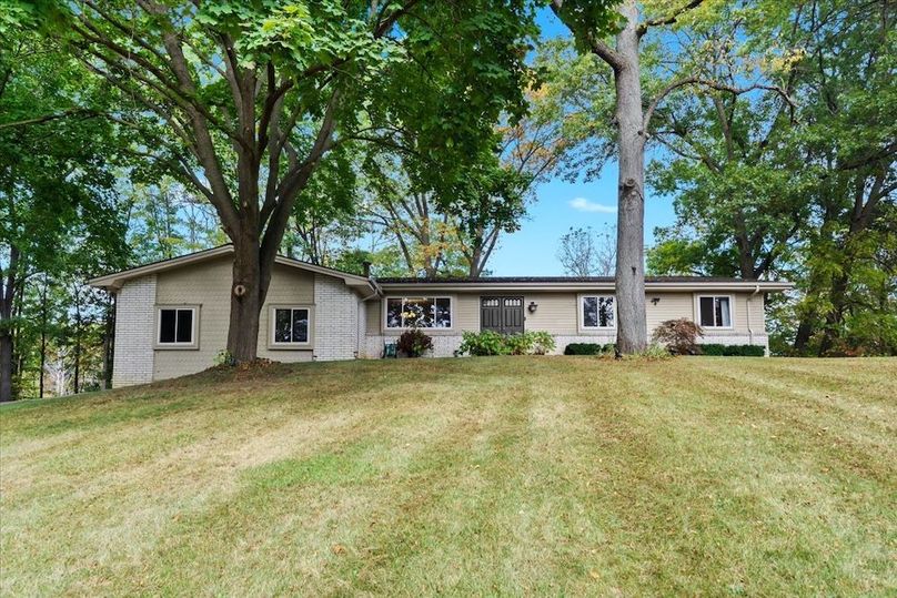 01-10932 Green Oaks Dr