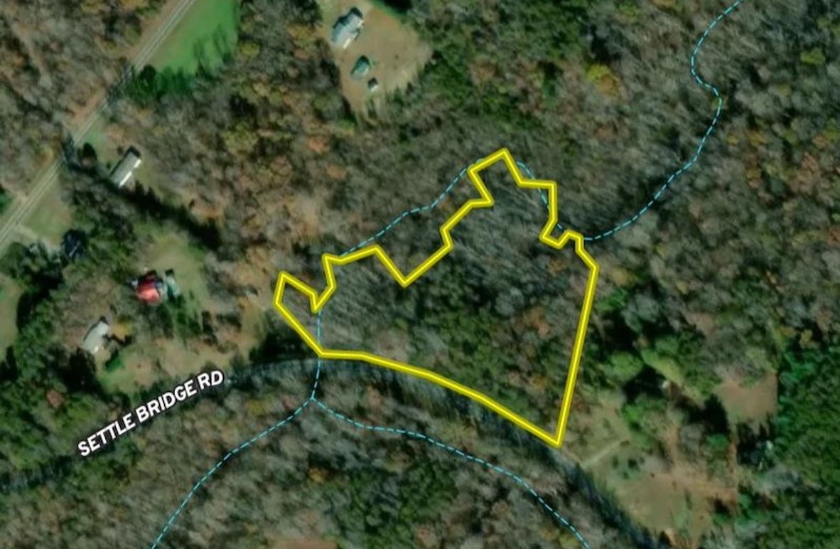 Rockingham 4.67 Close