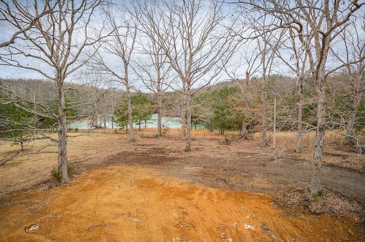 Property listing photo 1
