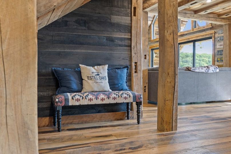 032 nice quiet place to sit for a while