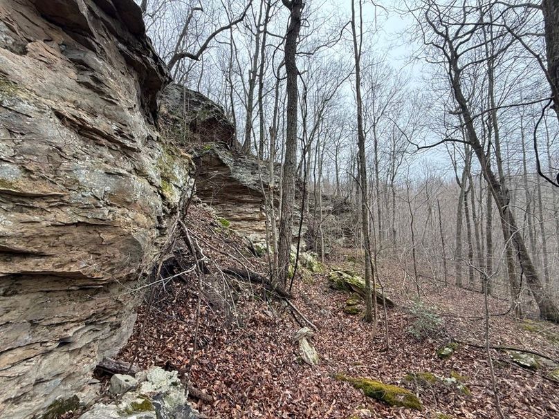 022 nice rock face looking back up the south valley