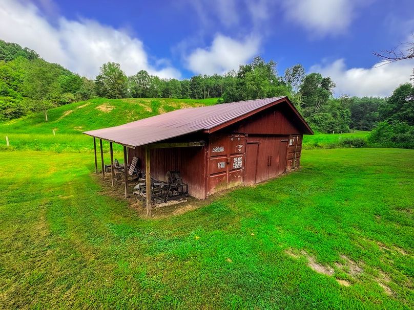 Lewis, WV 105 AC Miller-32