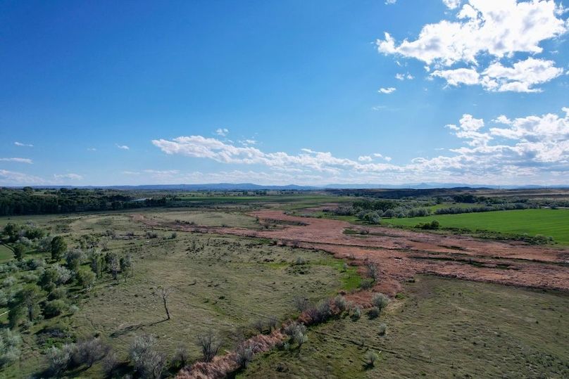 E9D53B41-4A86-4DAC-95F5-4A03942230C0_1_201_a