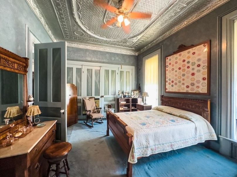 StenceRealty_25_515-N-8th-Street-Marshall-IL_51