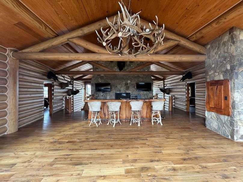 65_Pratt Lodge Bar Upstairs