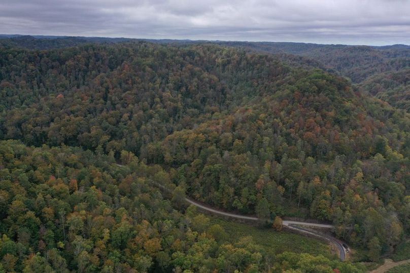 007 aerial view from the northeast looking to the west