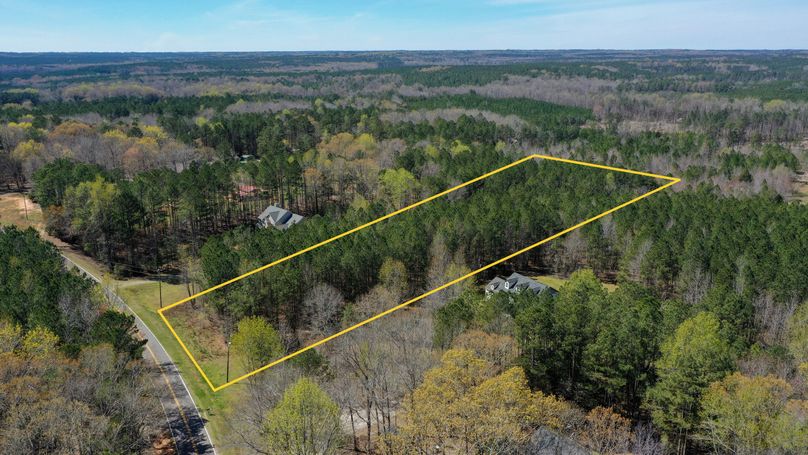 200FT AGL LOOKING WEST WITH BOUNDARY LINES