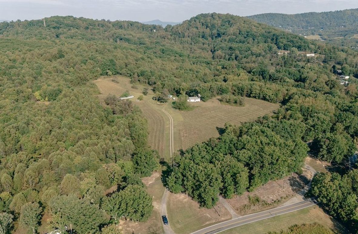 Miller-Hawkins pic 3