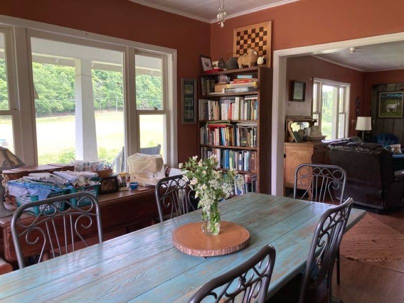 098 the dining room area