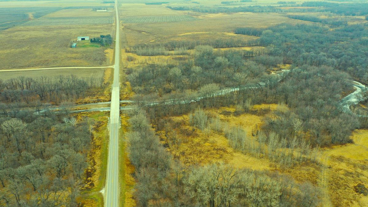 Recreational Property With Great Access Near Aredale Whitetail Properties