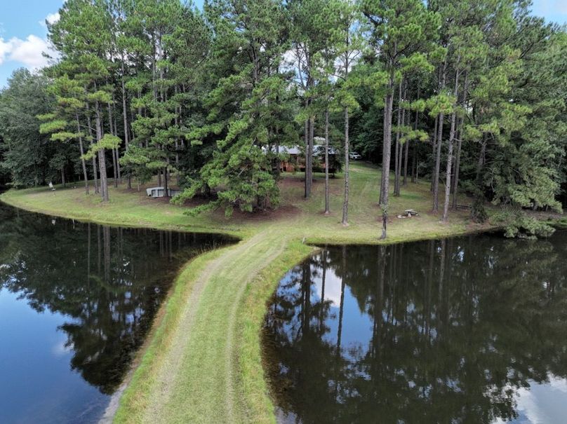 D93A6C26-0C0A-4EC2-9B6F-DFC1B5265642-2