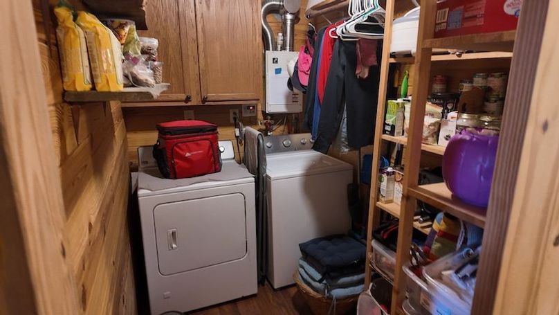 hs 40 cabin20251021_0155