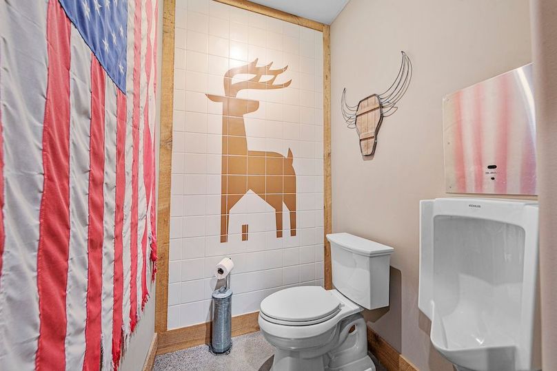 Pic 39  Bathroom_lower