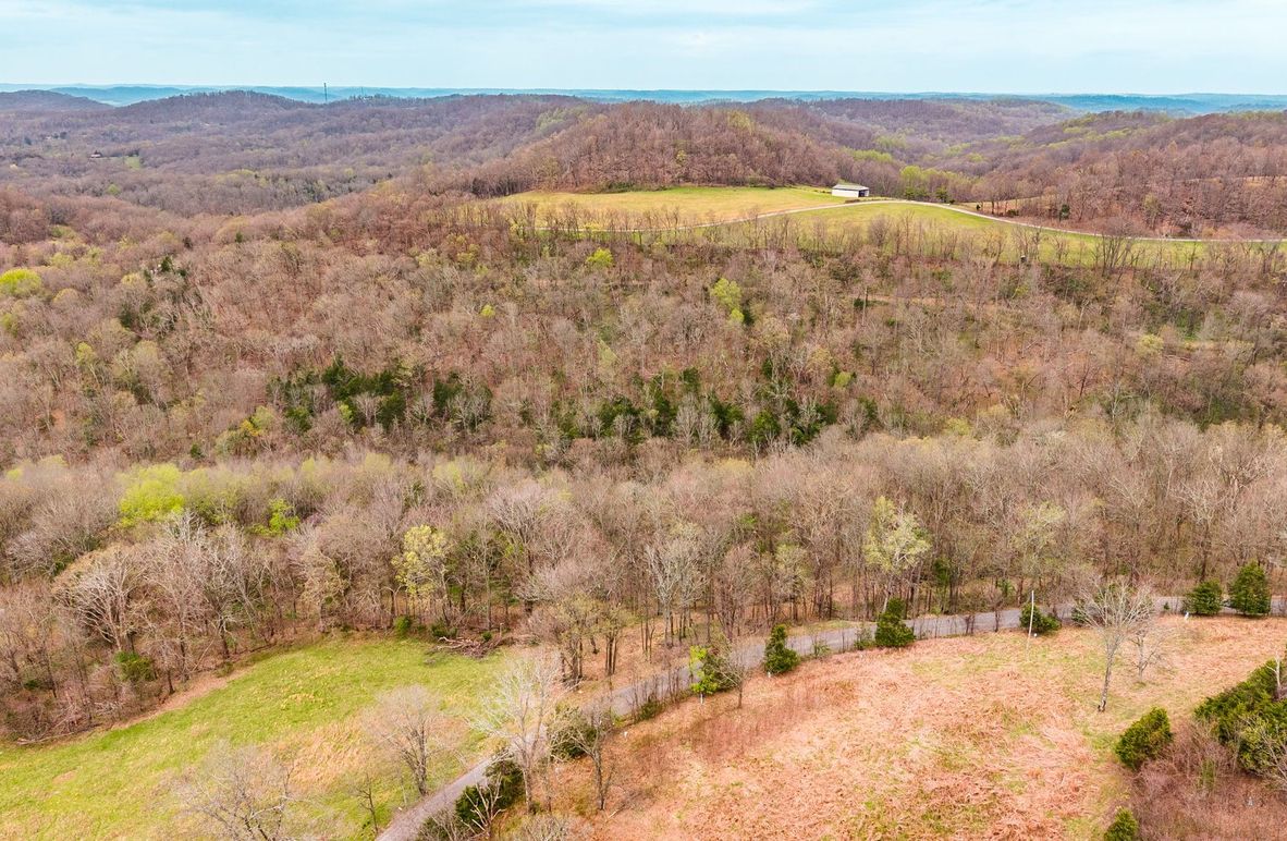 2-web-or-mls-Wolf Hill-22