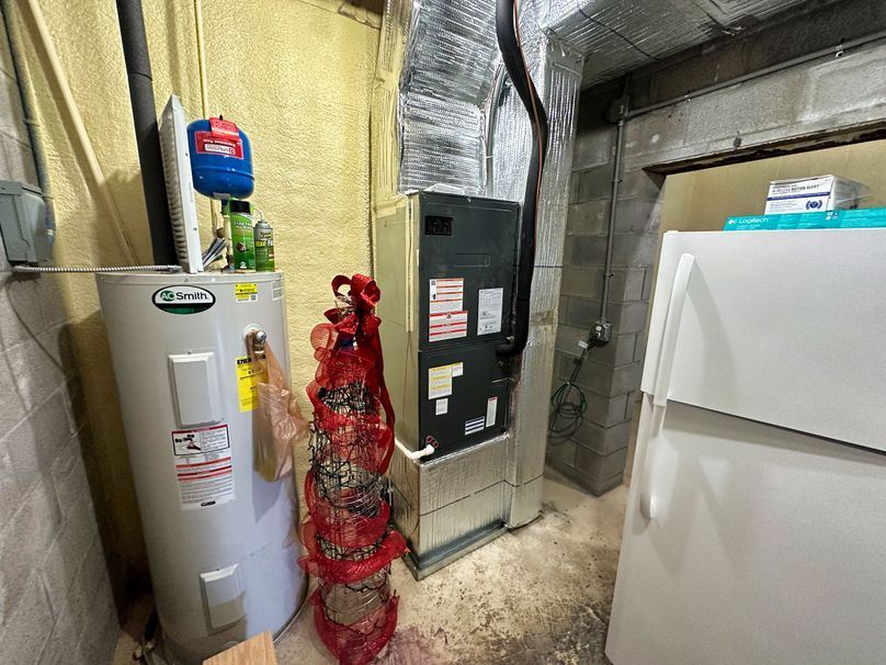 062 basement utility room