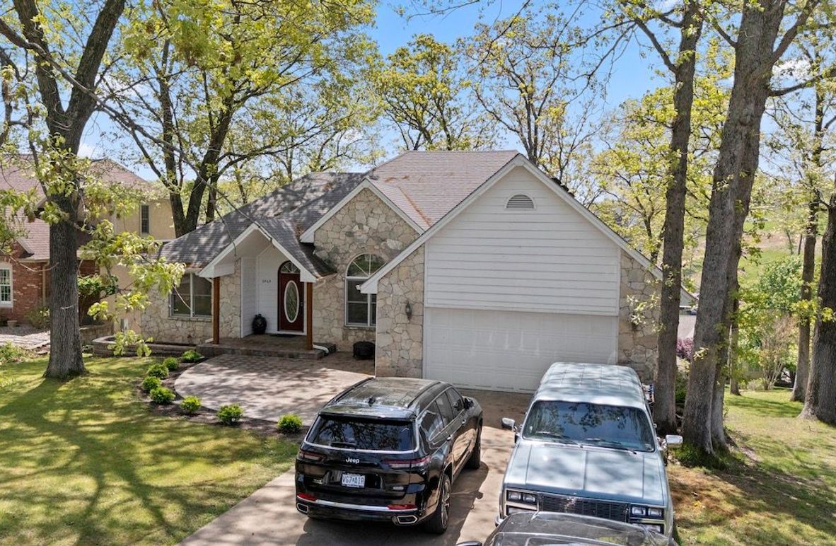 DJI_20250428120303_0015_D