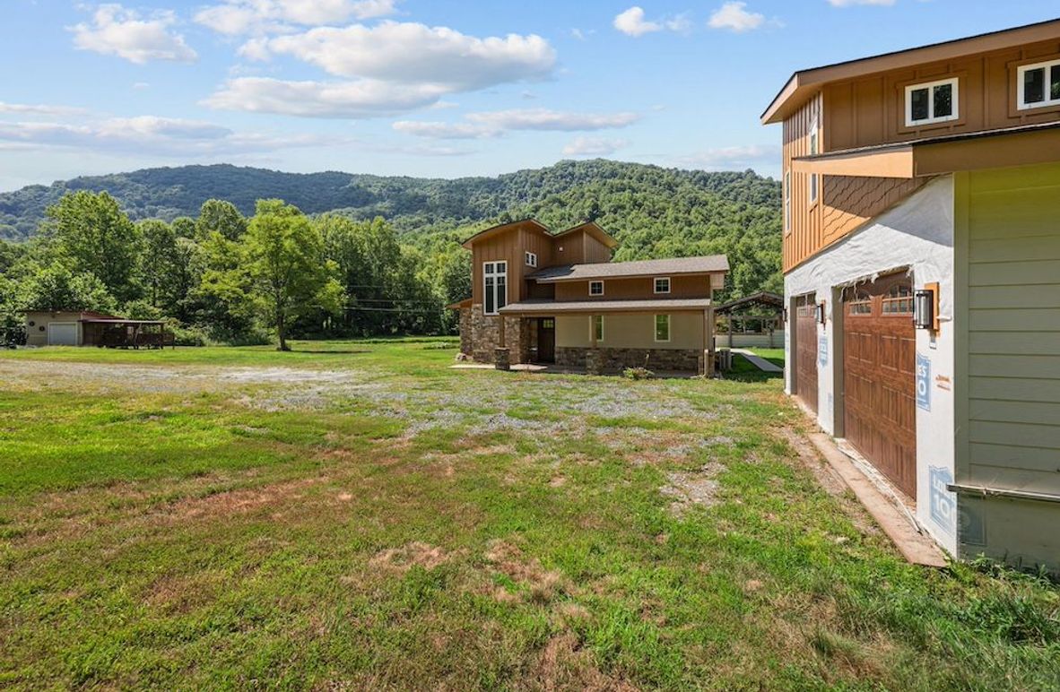 7-web-or-mls-4928 Yellow Creek Rd 005