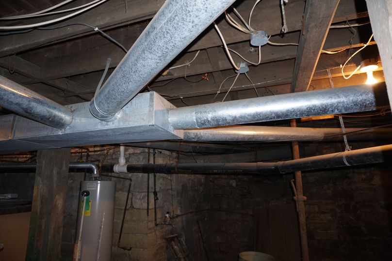 22hotel duct work