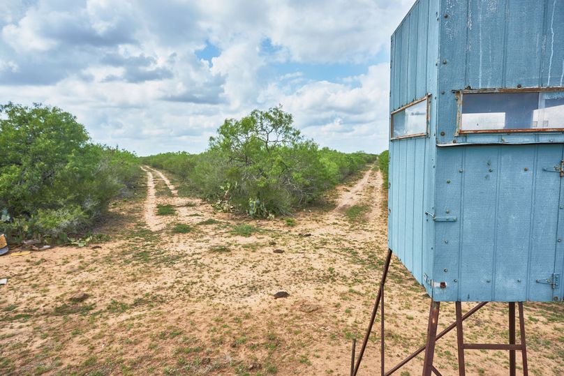 8 outstanding lines of sight